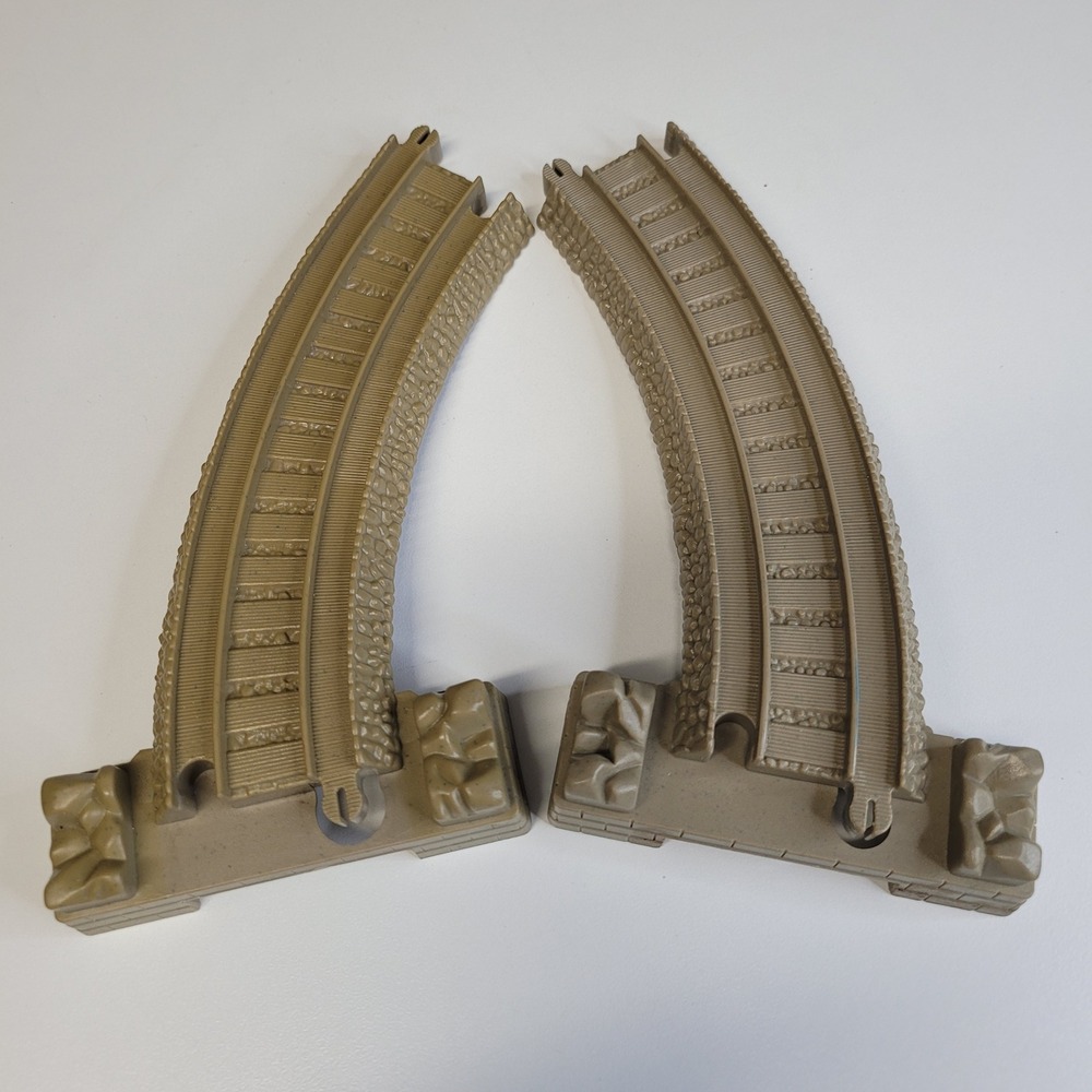 Thomas Train Railway Track‎ Pieces 2009 Curved Ramp Bridge Supports Set